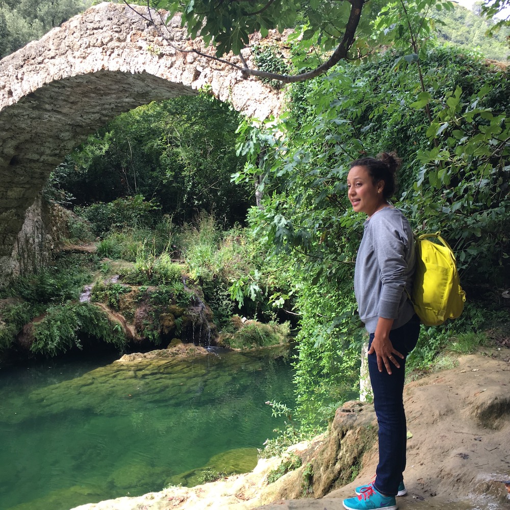 stage-yoga-nature-randonnee-jeune